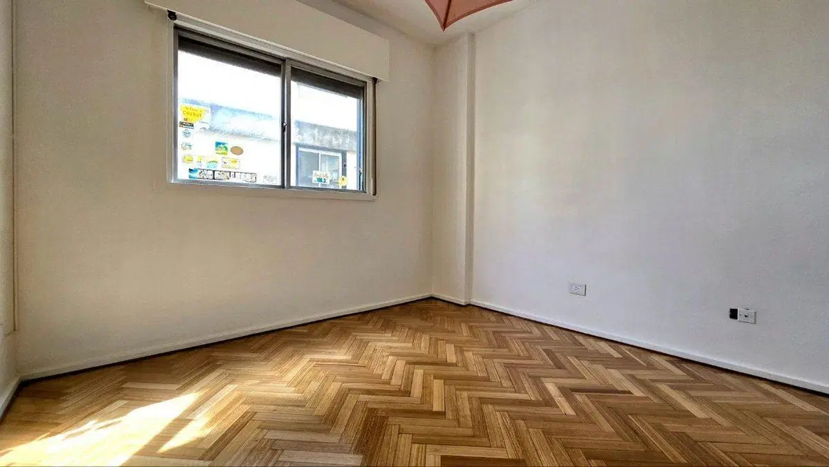PISO 10 al frente sobre Libertador con balcón 2