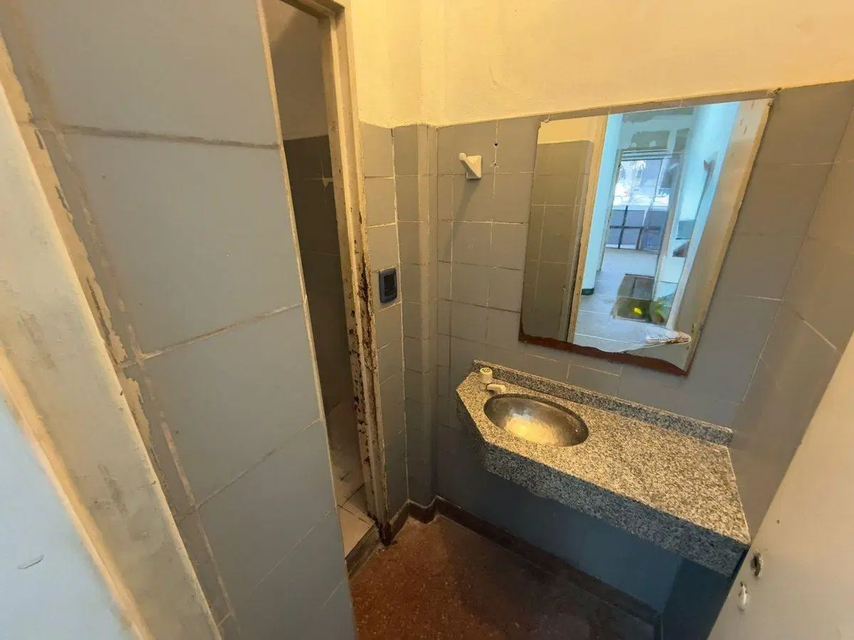Local VENTA en Colegiales sobre Avenida Elcano 5