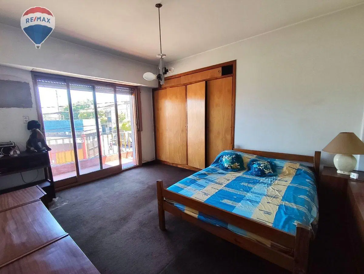 Venta PH con balcones y terraza en Villa Ballester 4