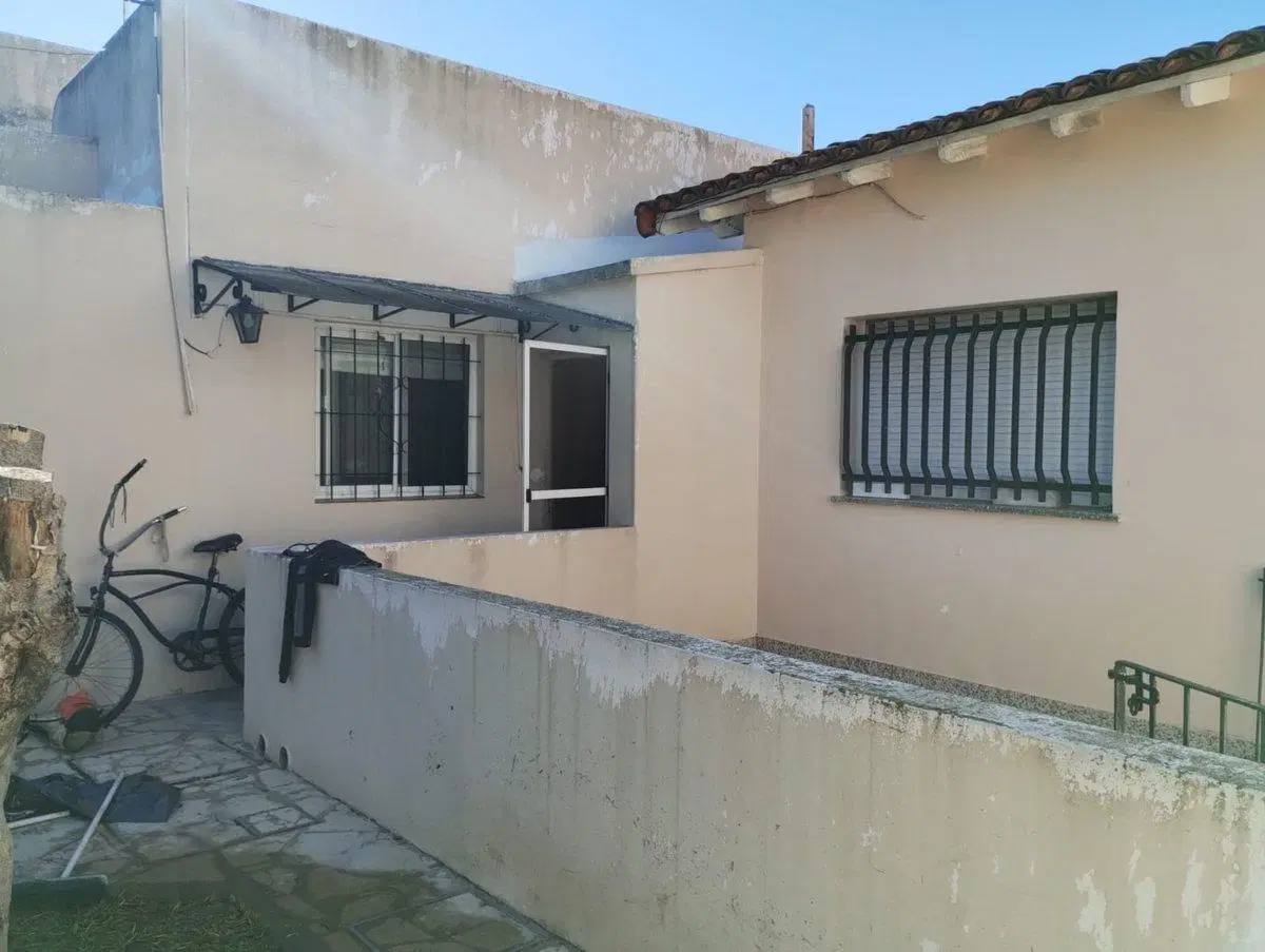 VENTA CASA 3 DORMITORIOS EN VILLA LUZURIAGA 5