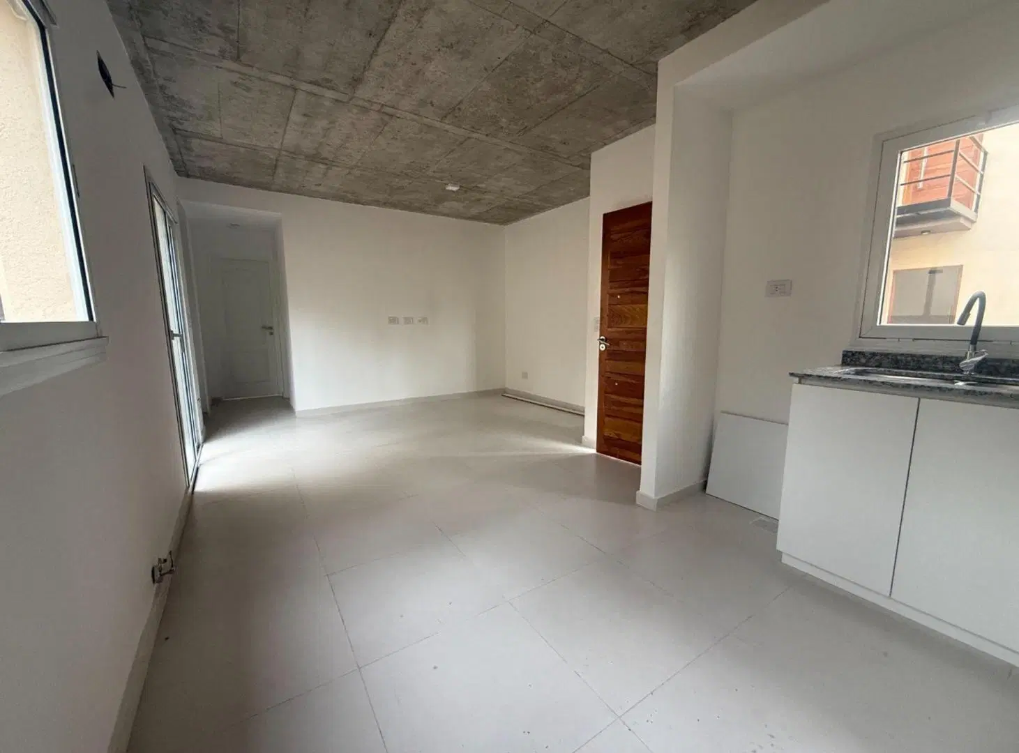 VENTA DE DEPTO A ESTRENAR 3 AMBIENTES 5