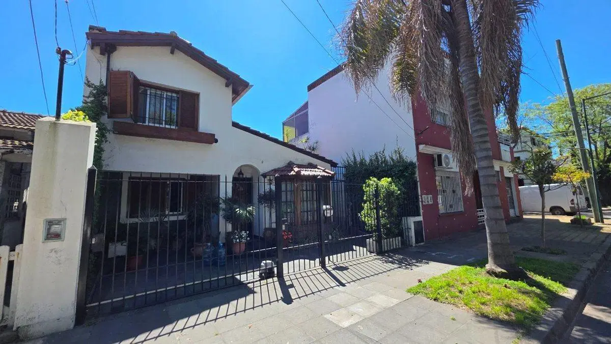 MARTINEZ CASA VENTA 5 AMB COCHERA Y JARDIN 2