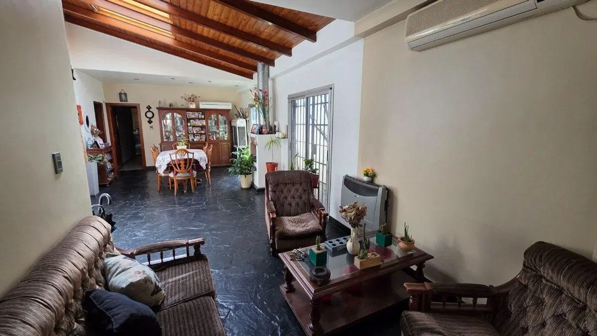 MARTINEZ CASA VENTA 5 AMB COCHERA Y JARDIN 8