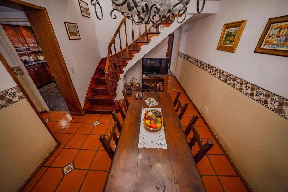 VENTA CASA 6 AMBIENTES HAEDO 2