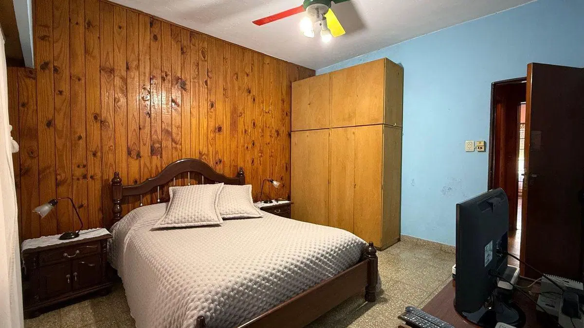 Venta Casa Lote Propio V. Ballester PERMUTA 8