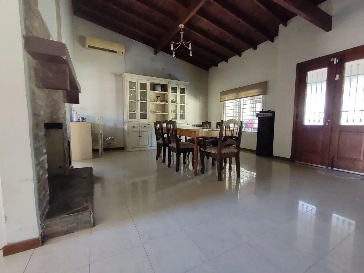 Casa 4 amb con pileta y quincho en Derqui Pilar 5