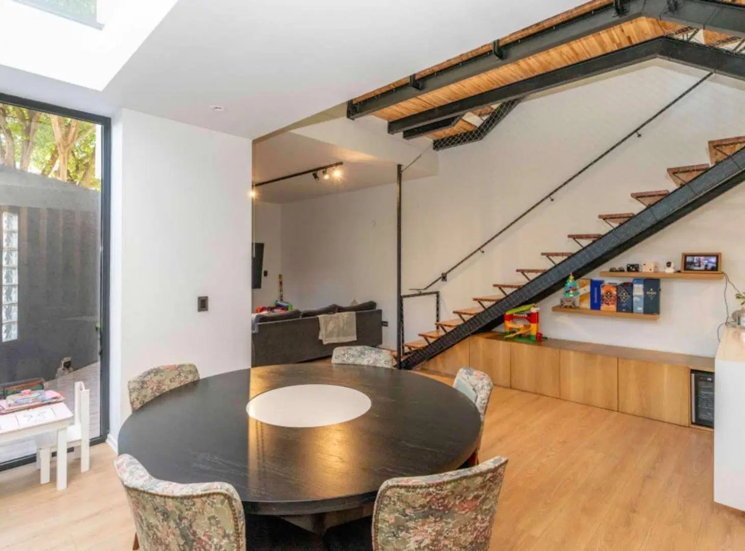 CASA EN VENTA 4AMB VILLA LURO c/TERRAZA y PARRILLA 4
