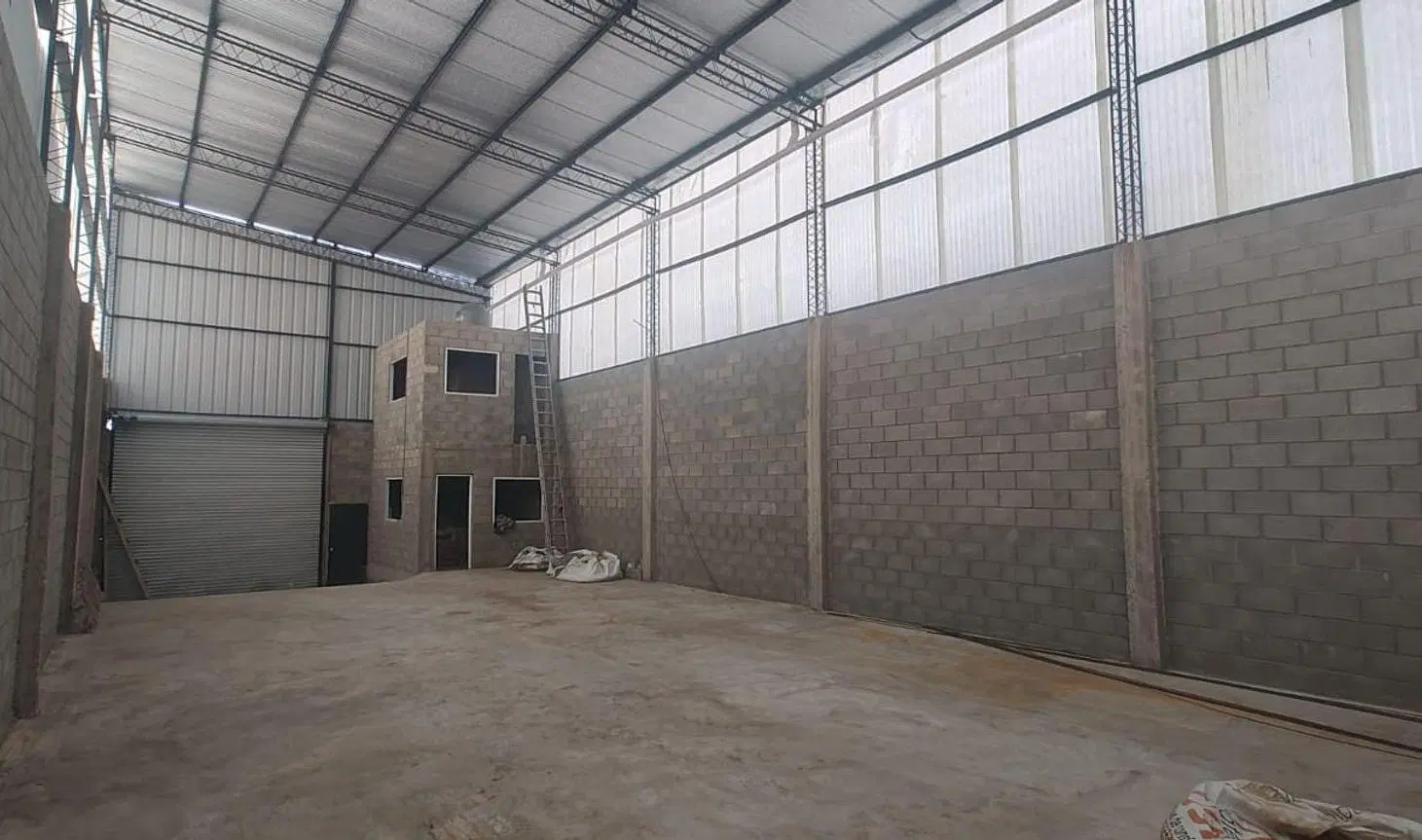 GALPON de 300m2 a estrenar San Fernando 8