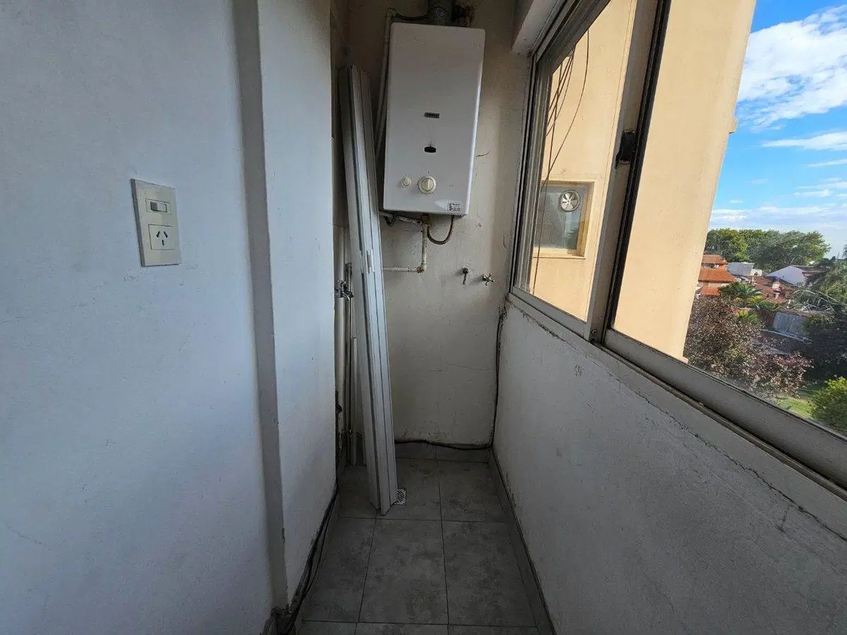 VENTA DEPARTAMENTO 3 AMBIENTES CON BALCÓN FLORIDA 4