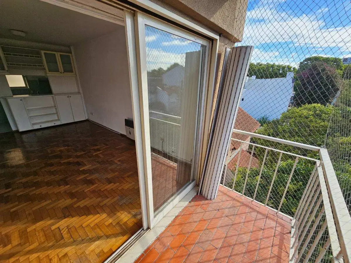 VENTA DEPARTAMENTO 3 AMBIENTES CON BALCÓN FLORIDA 3