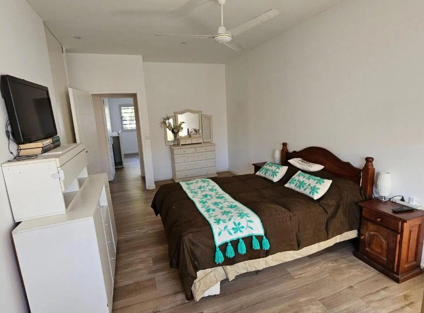 FLORIDA OESTE CASA VENTA 5 AMB COCHERA Y PILETA 2