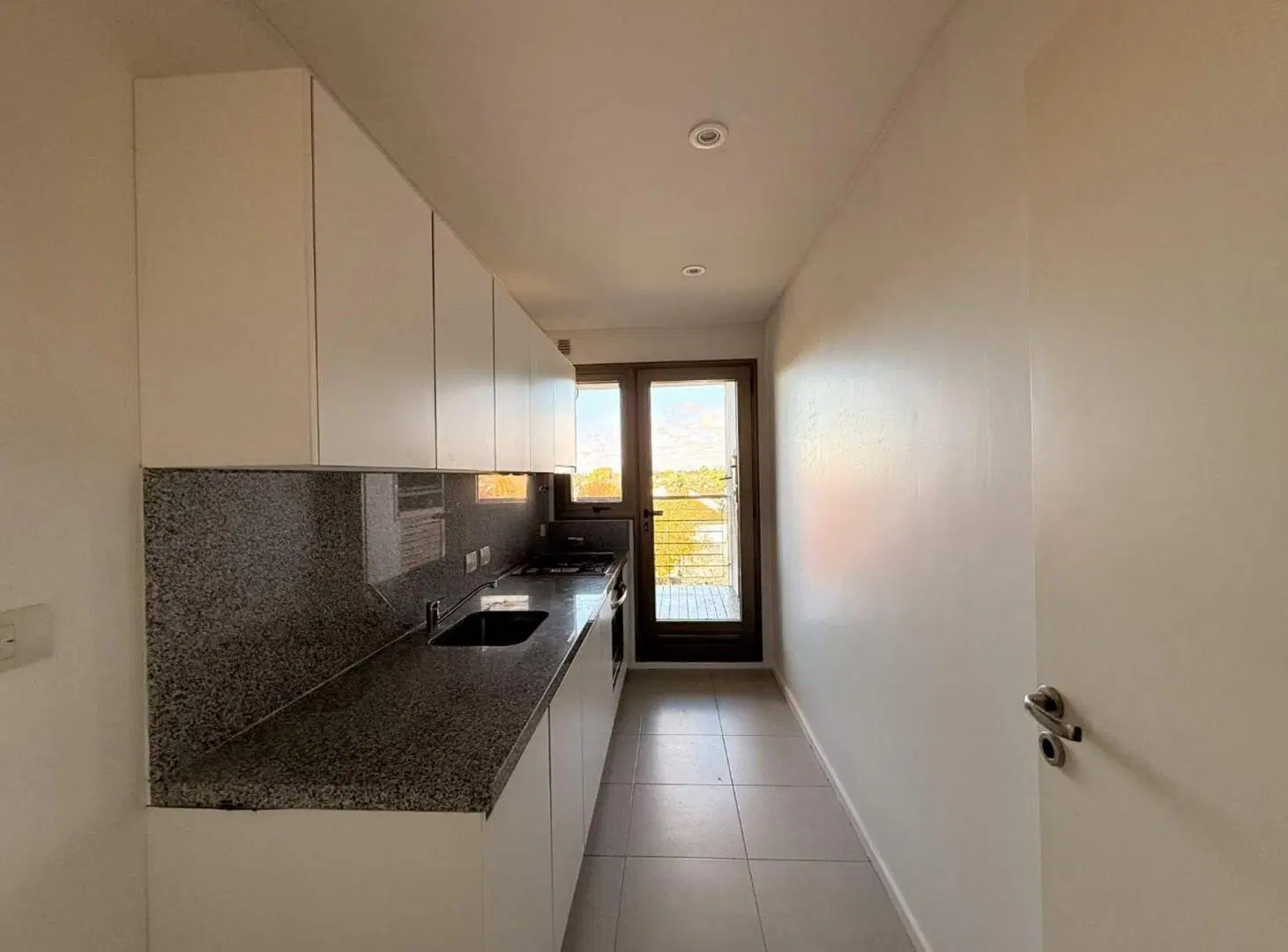 DEPTO. LOFT C/COCHERA. VISTA INMEJORABLE 8