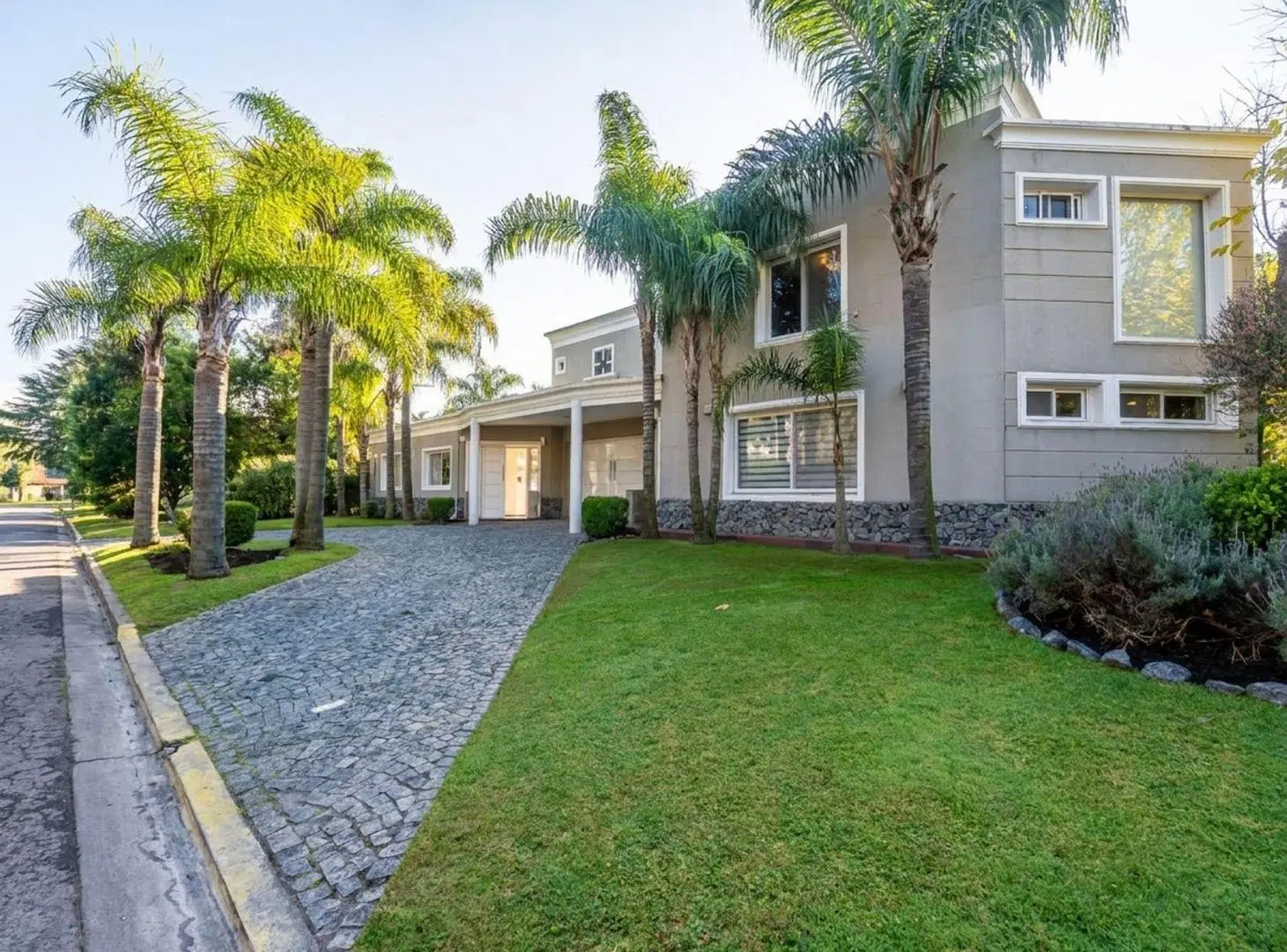 CASA EN VENTA 6 AMBIENTES EN B.C. EL RODAL CANNING 8