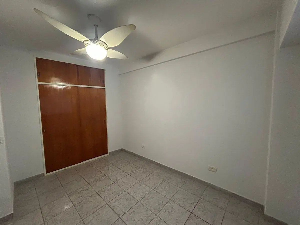 Venta 2 ambientes con patio Recoleta Barrio Norte 3
