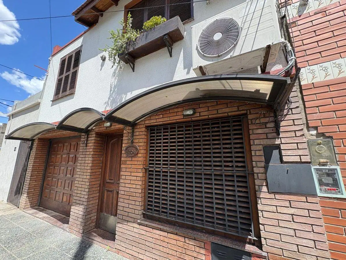 VENTA  PH/DUPLEX 3 AMB. COCH-QUINCHO-TERRA- MUNRO 4