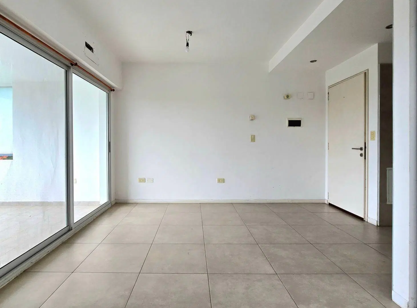 Monoambiente con balcón y parrilla · Nordelta 8