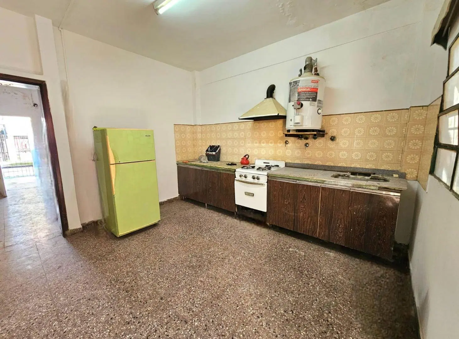 PH en venta 3 amb a reciclar-patio-terraza 3