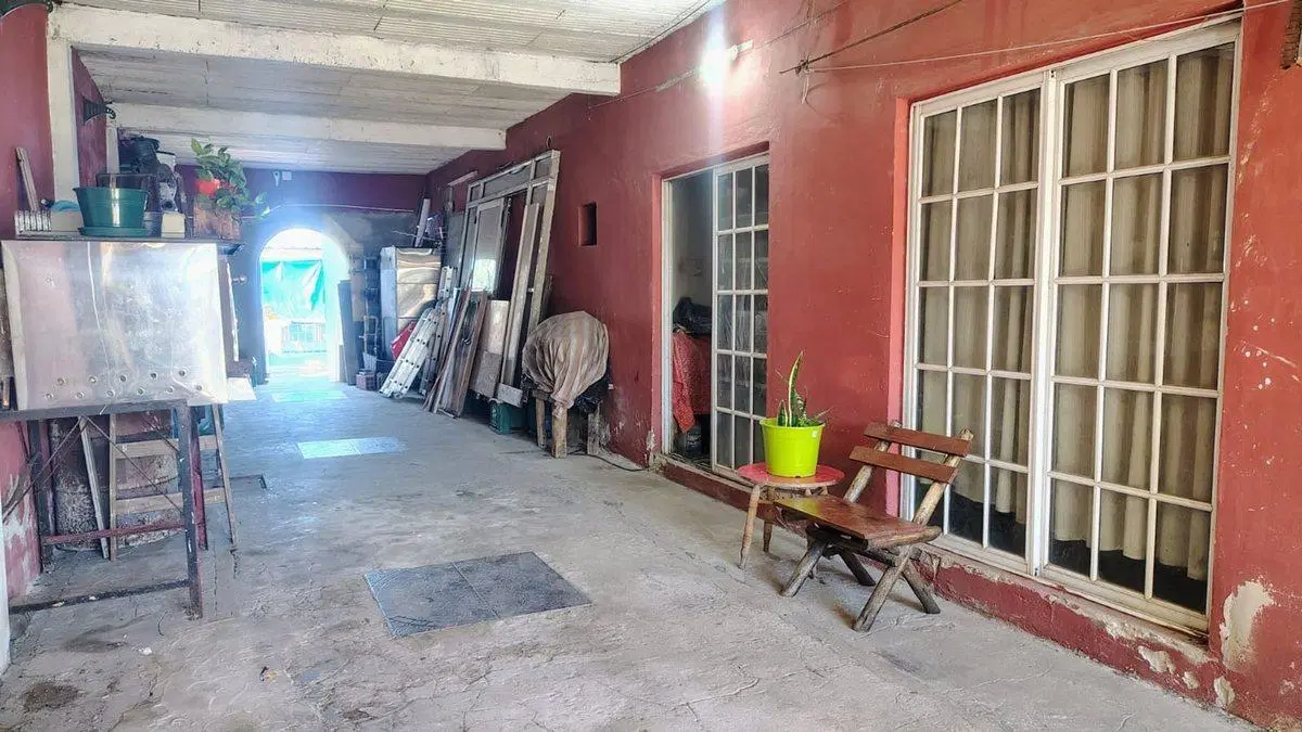Zona industrial Casa+pileta+local 2 Dptos 2 rentas 5