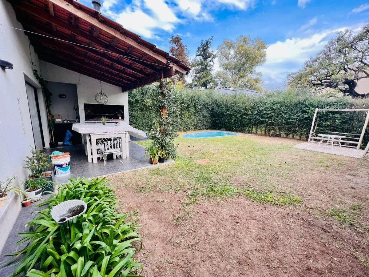 Casa Venta Barrio La Angelica Pilar Pileta PERMUTA 8