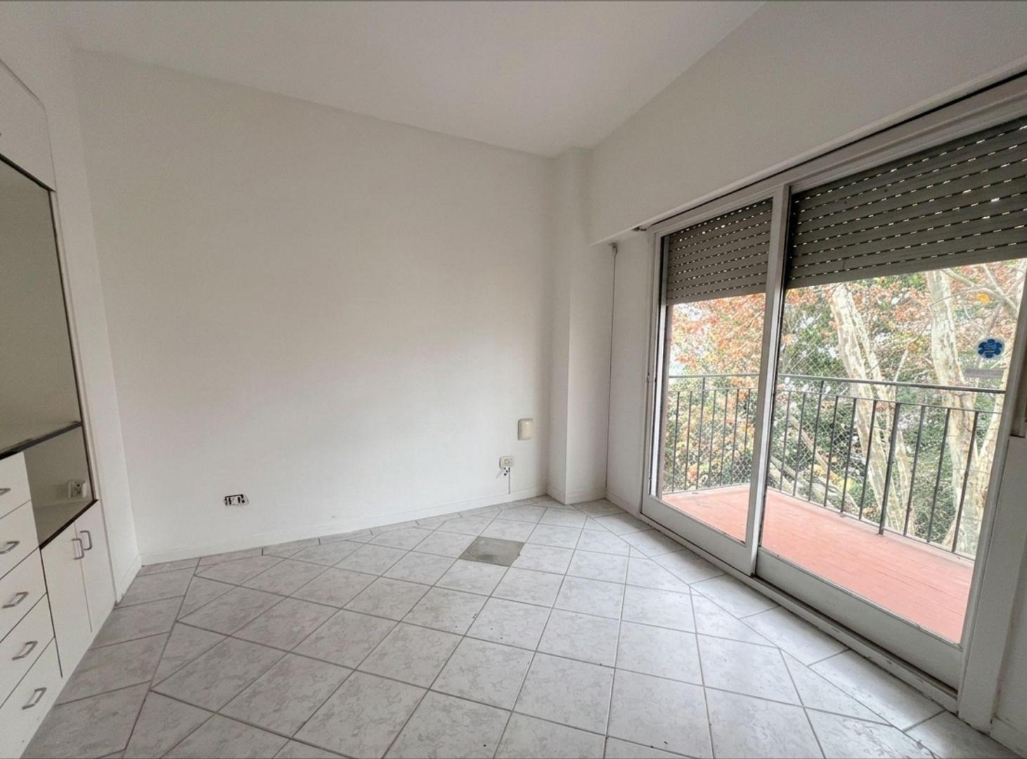 Foto de Venta Dpto 2 Amb Vicente Lopez c/ Cochera y Balcon, imagen 5
