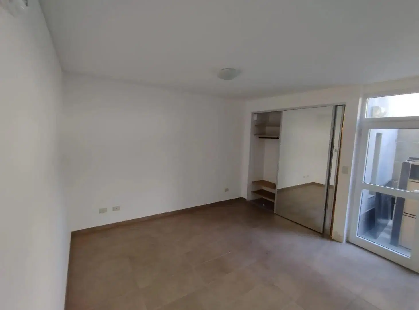 ALQUILER DEPARTAMENTO MONOAMBIENTE PATIO SAAVEDRA 5