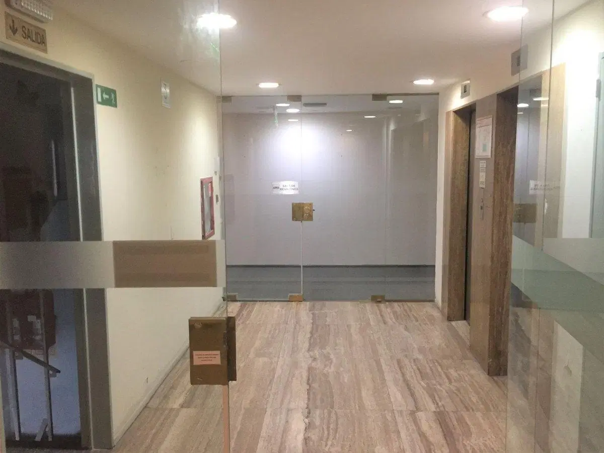 OFICINA EN VENTA TACUARI 100, MONSERRAT 4