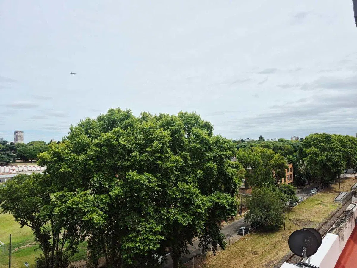 VENTA DE DEPARTAMENTO 2 AMBIENTES EN VICENTE LOPEZ 5