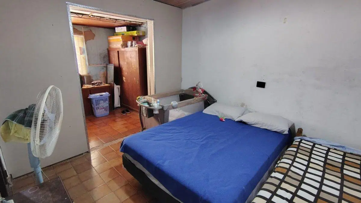CASA 4 AMBIENTES + 2° ViIVIENDA de 3 AMB. 5