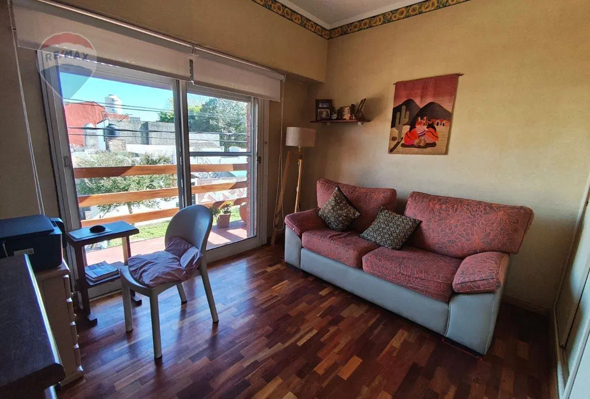 Venta casa 6 ambientes en J. L. Suarez garage 3