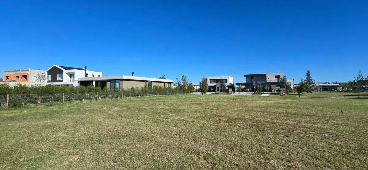 LOTE EN VENTA EN BARRIO EL NAUDIR OPORTUNIDAD!!! 4