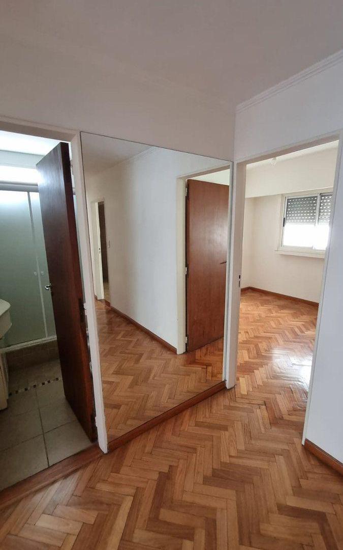 Foto de VENTA DEPARTAMENTO 4 AMBIENTES - ALMAGRO, imagen 2