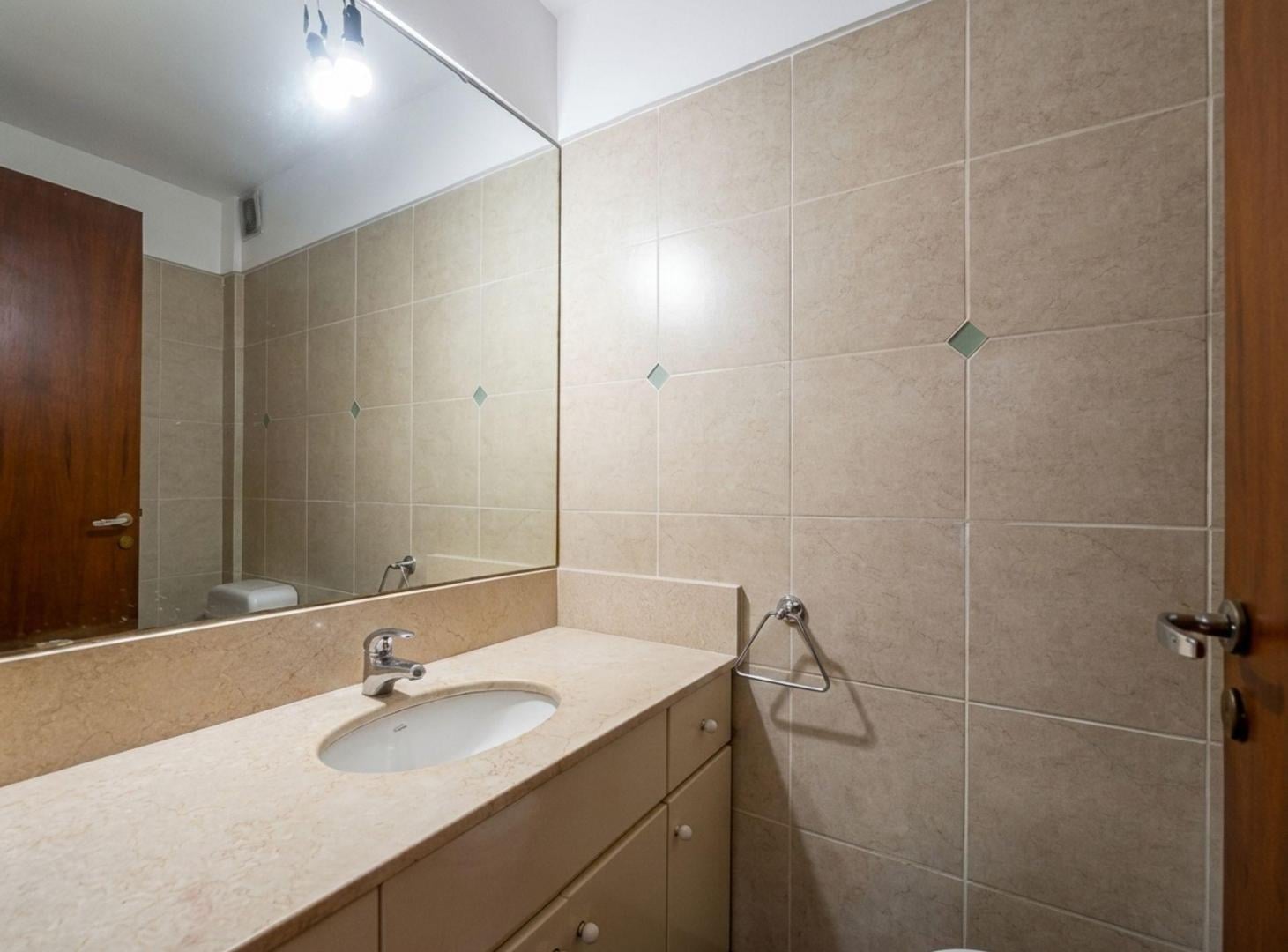 Foto de VENTA DEPARTAMENTO 4 AMBIENTES - ALMAGRO, imagen 5