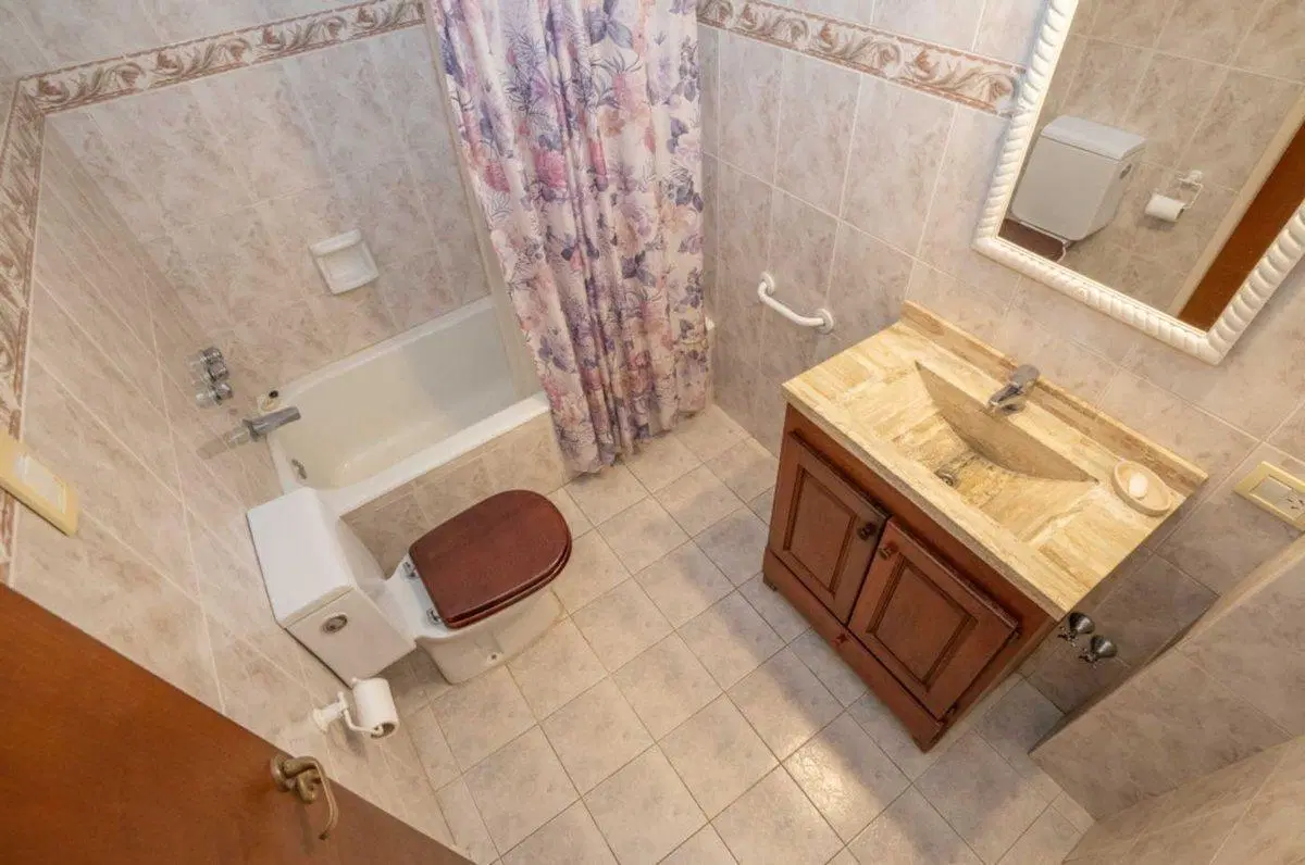 Casa 5 amb patio/parrilla en venta en Florida Este 3