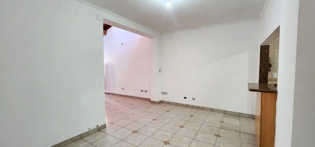 CASA EN VENTA 3 AMBIENTES CON COCHERA RAMOS MEJIA 3