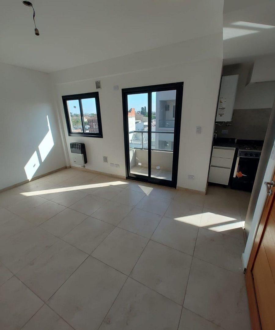 Foto de Venta excelente Monoambiente balcón Santos Lugares, imagen 2