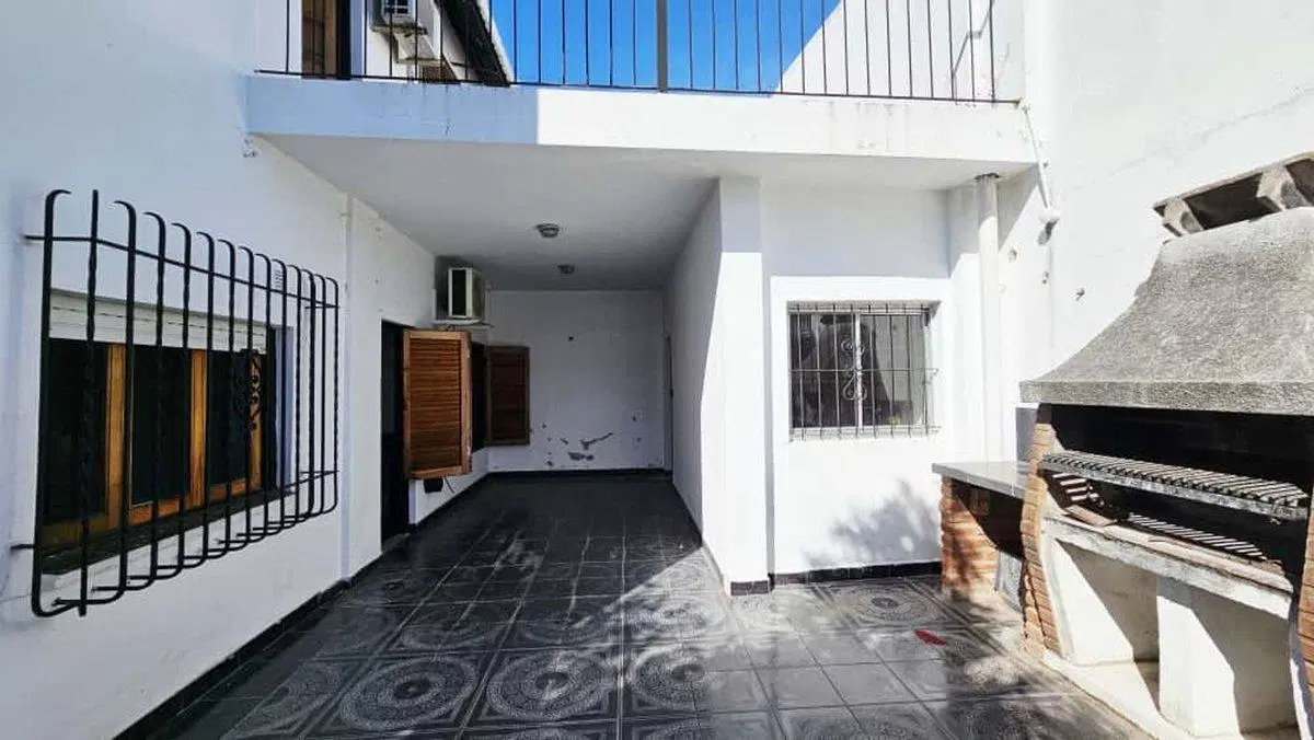 PH EN VENTA EN LANUS ESTE - ACEPTA PERMUTA 4