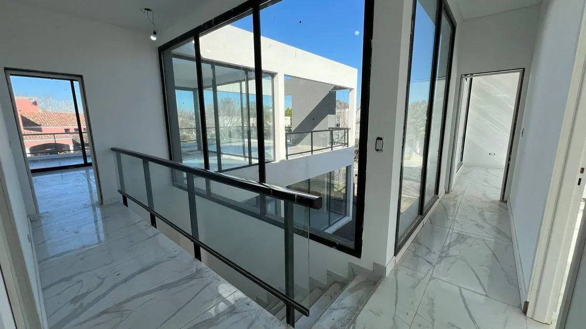 Venta casa estrenar 6amb Haras Santa Maria Escobar 5