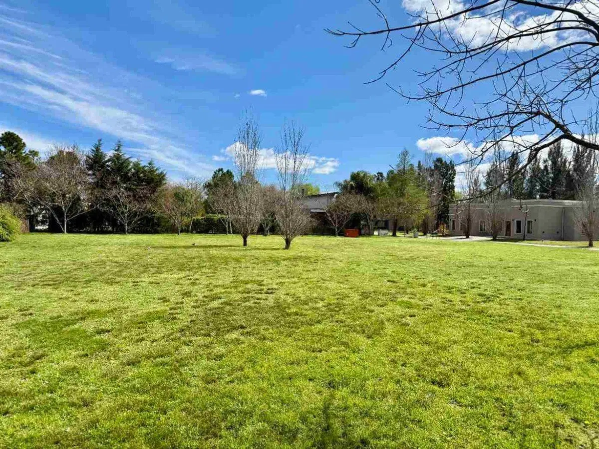 TERRENO EN VENTA BARRIO CERRADO EL CARDAL 8