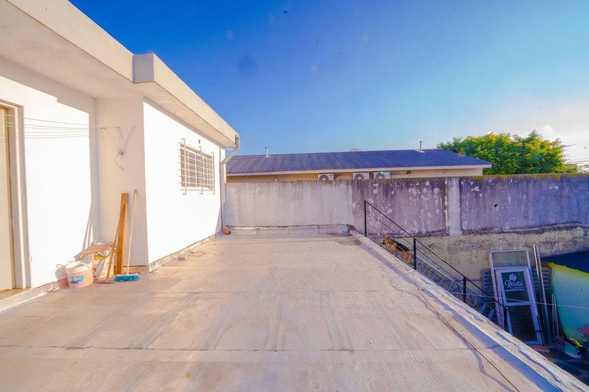 VENTA CASA 5 AMBIENTES VILLA ADELINA 2
