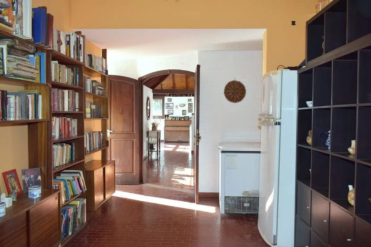 Casa 8 Ambientes en Lote 1751m con Pileta y Paddle 4