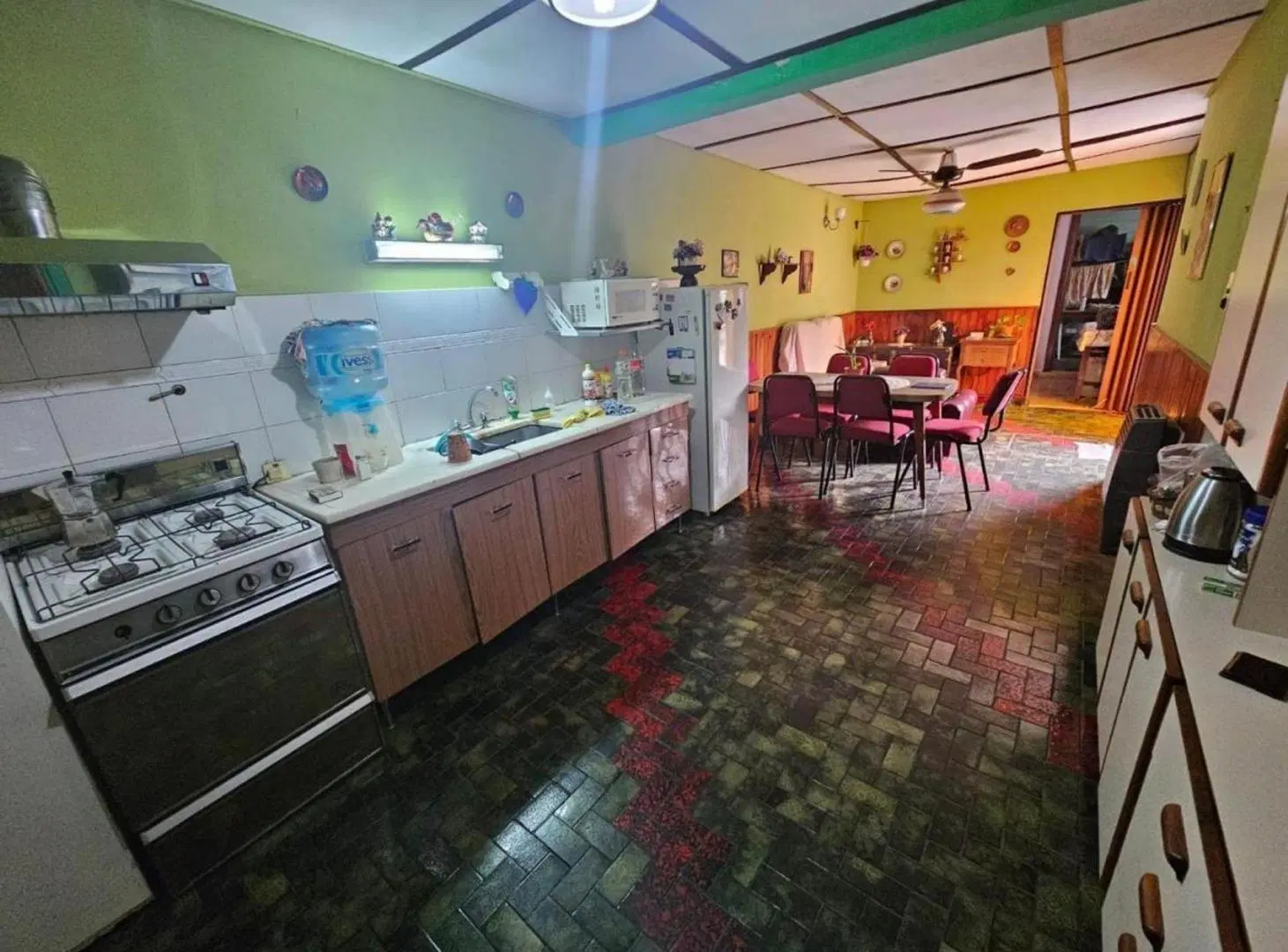 VENTA CASA 4 AMBIENTES EN HAEDO 3