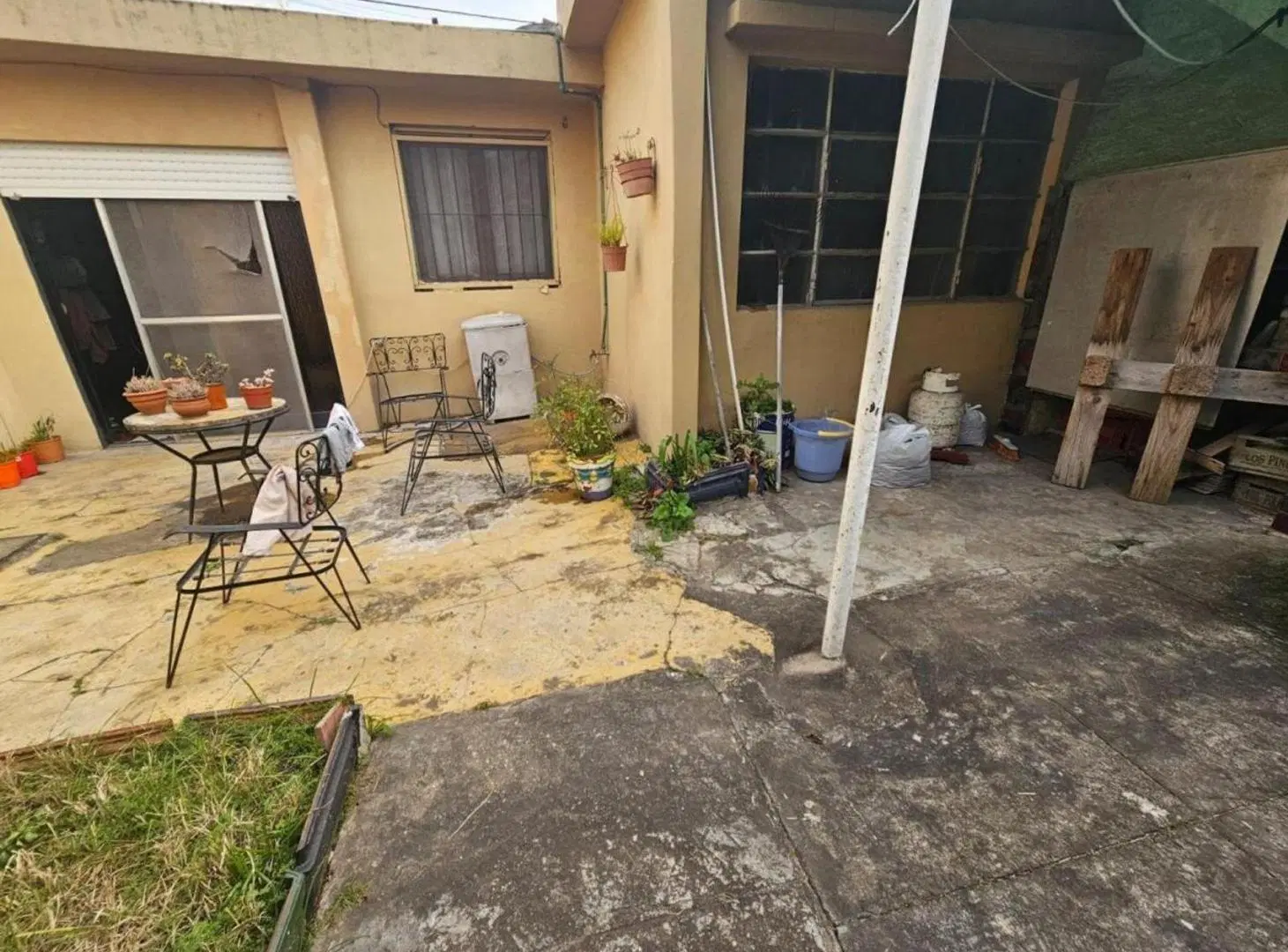VENTA CASA 4 AMBIENTES EN HAEDO 8