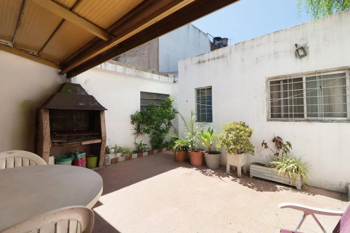 CASA en VENTA MARTELLI  PATIO TERRAZA  COCHERAS 8