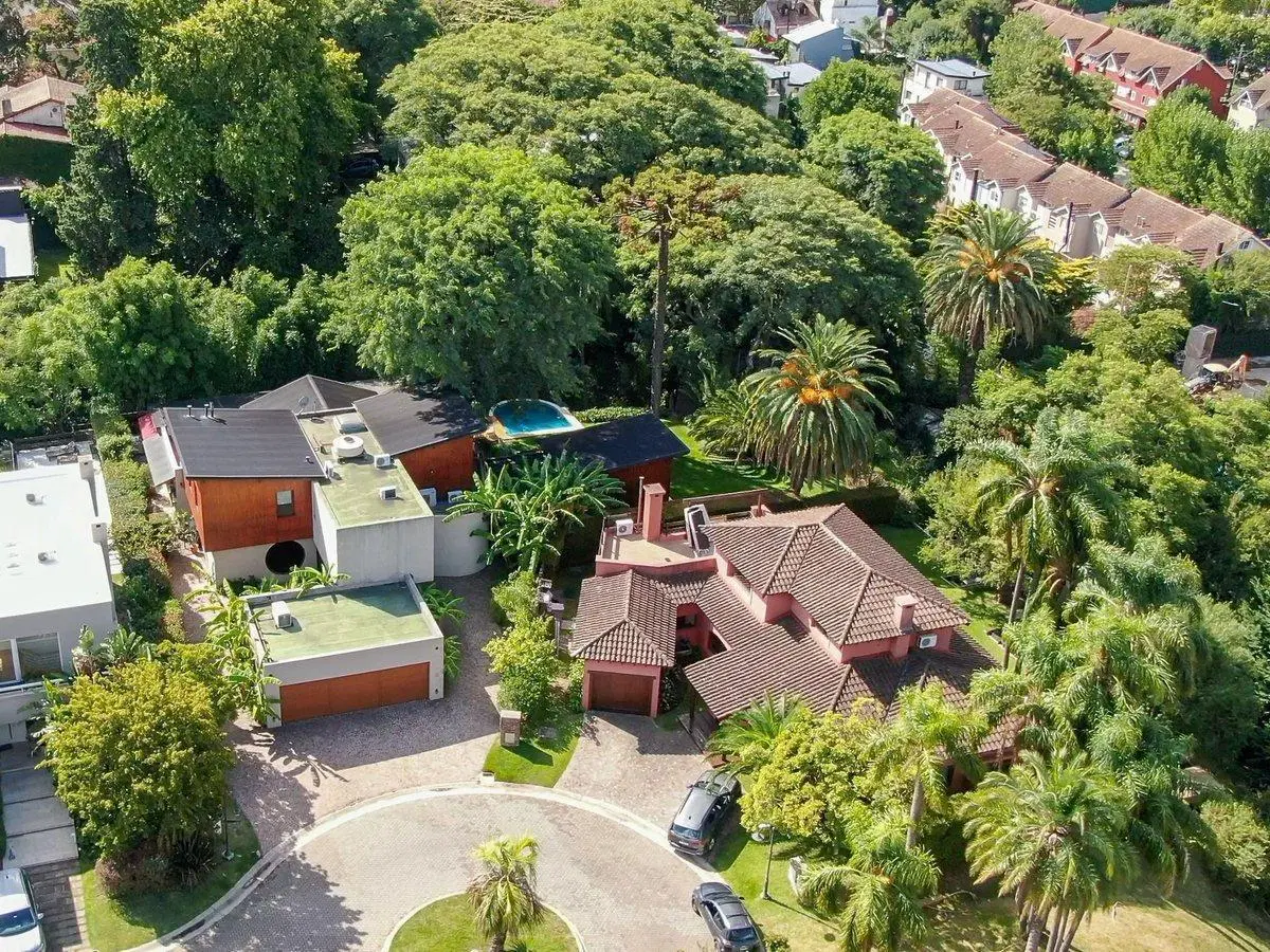 CASA EN VENTA B° MIRADORES I BECCAR  S/LA BARRANCA 8