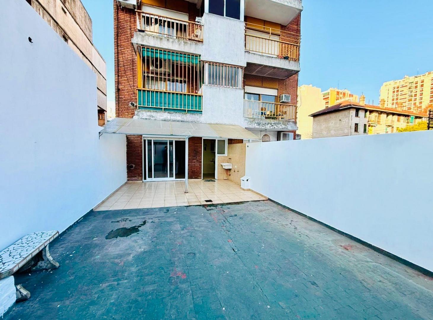 Foto de Departamento Venta 2 amb TERRAZA y Parrilla Flores, imagen 1