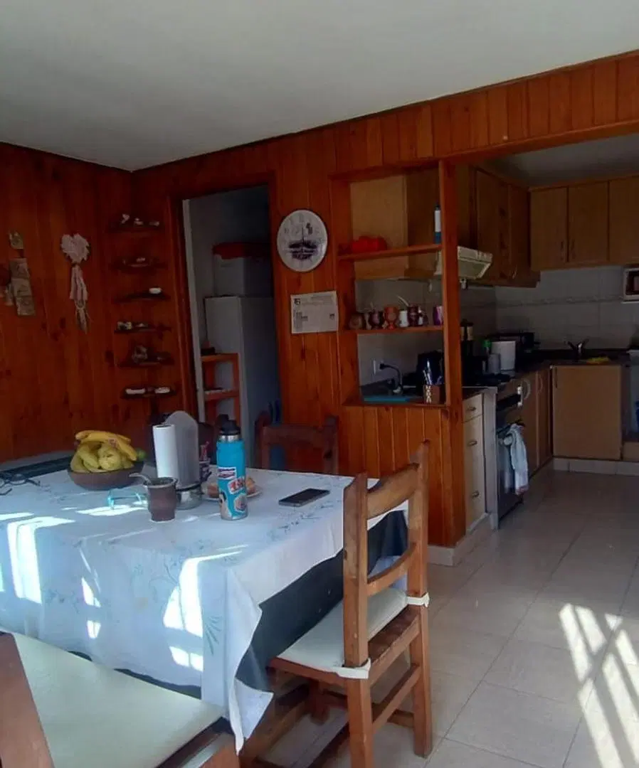 VENTA CASA 3 AMBIENTES CON COCHERA Y QUINCHO 4