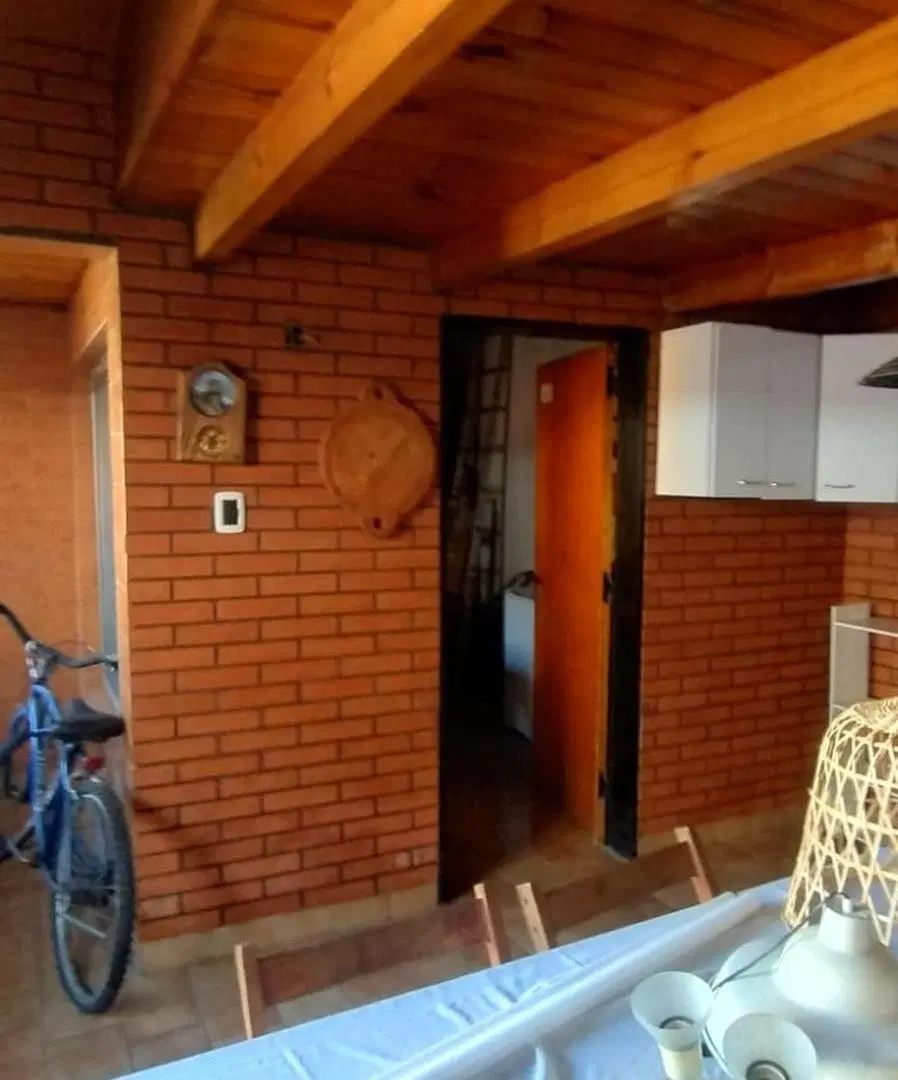 VENTA CASA 3 AMBIENTES CON COCHERA Y QUINCHO 5
