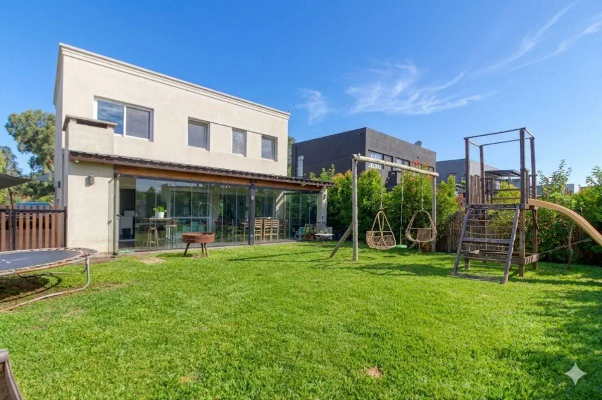 CASA EN VENTA VILAMARINA 1 - AL RIO Y CON AMARRA 5