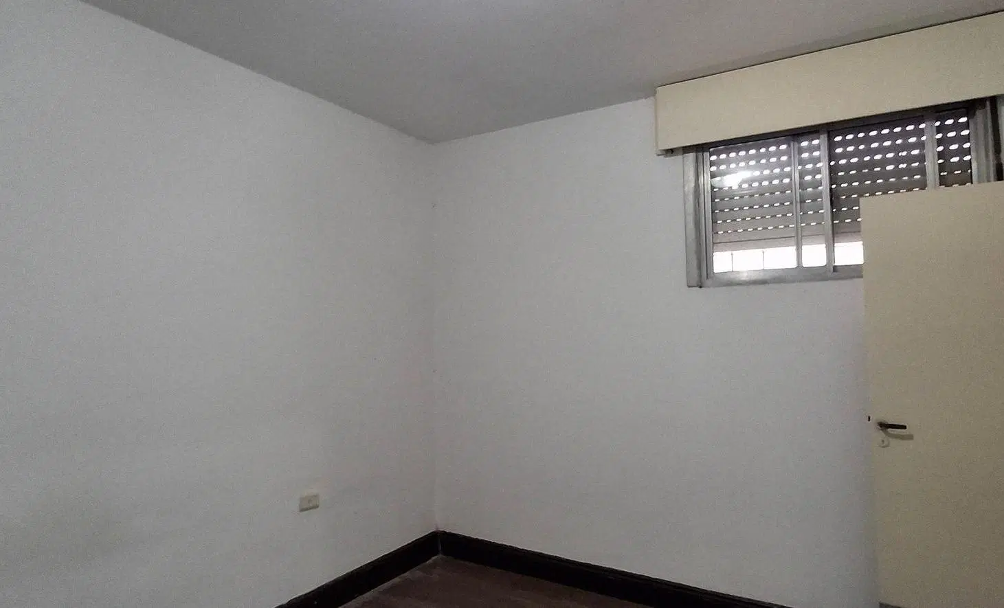 VENTA PH DOS AMBIENTES BERNAL CENTRO 5