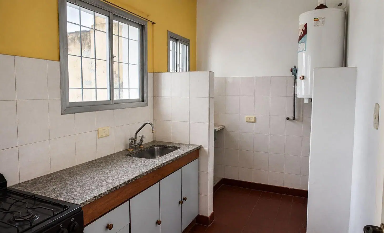 VENTA PH DOS AMBIENTES BERNAL CENTRO 2